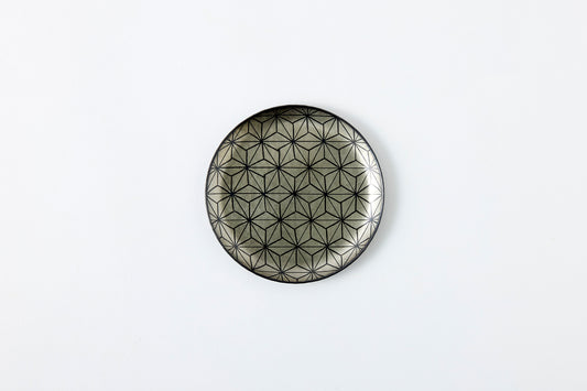 Small Plate – Hemp Leaf Pattern / Silver White