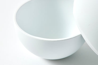 globe / matte white