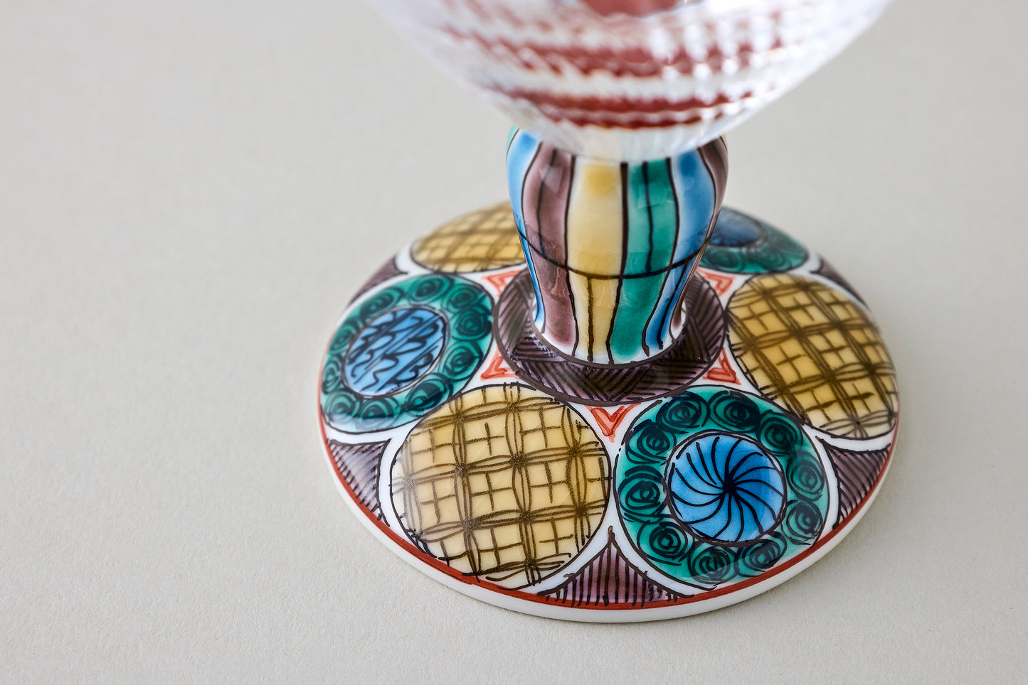 Free Glass Large (Diagonal Cut) - Ko-Kutani Circle Motif