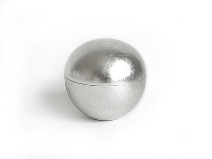 globe / silver leaf