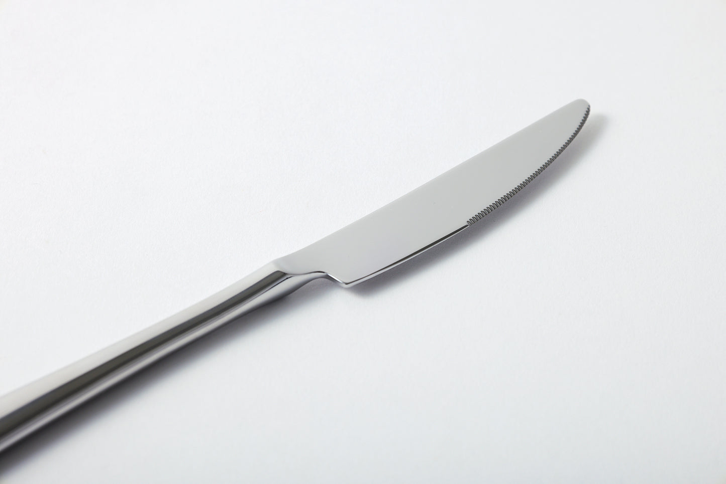 Veloute Dessert Knife with Serrated Blade