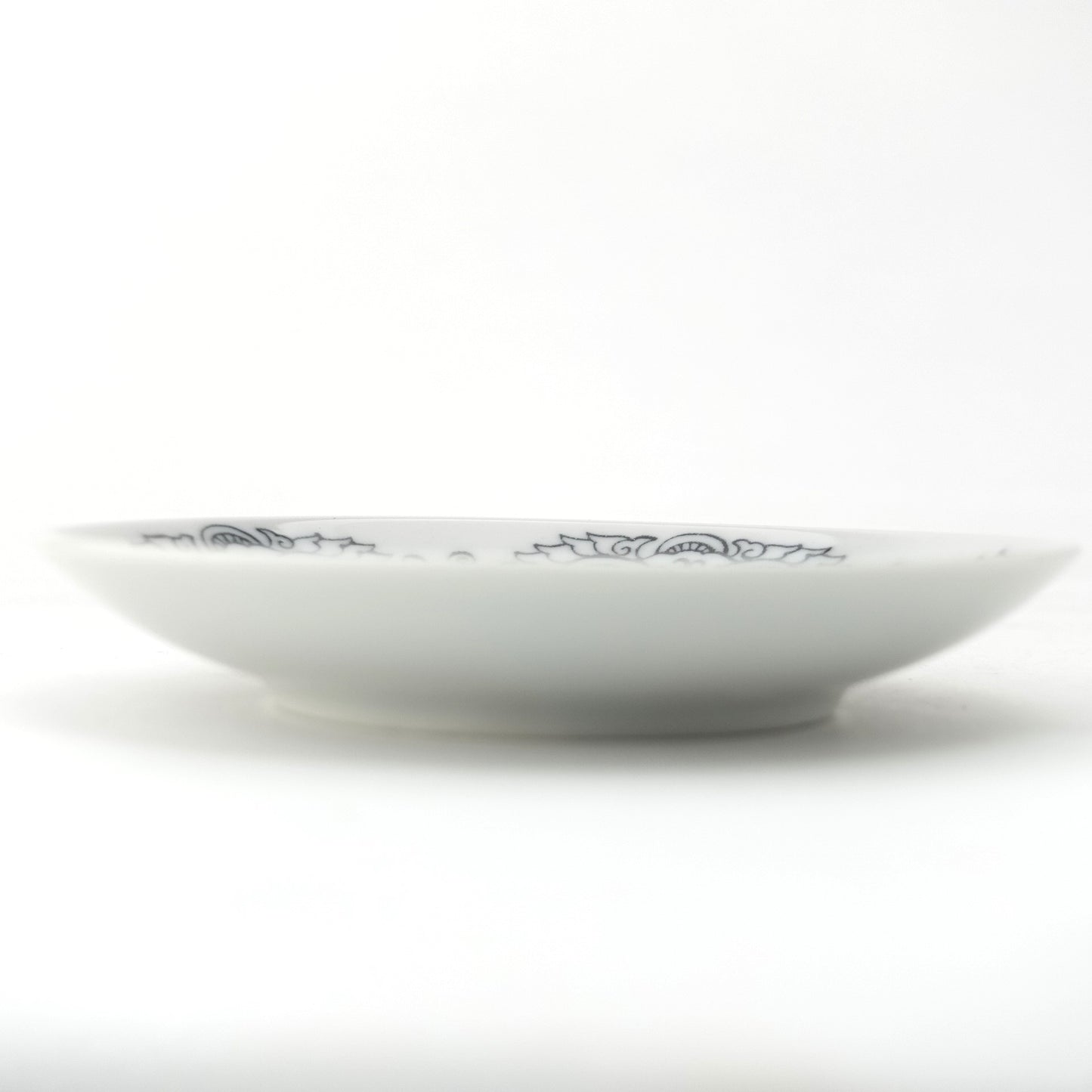 Five-Petal Karabana Motif Nabeshima Komon Small Plate Imari Porcelain