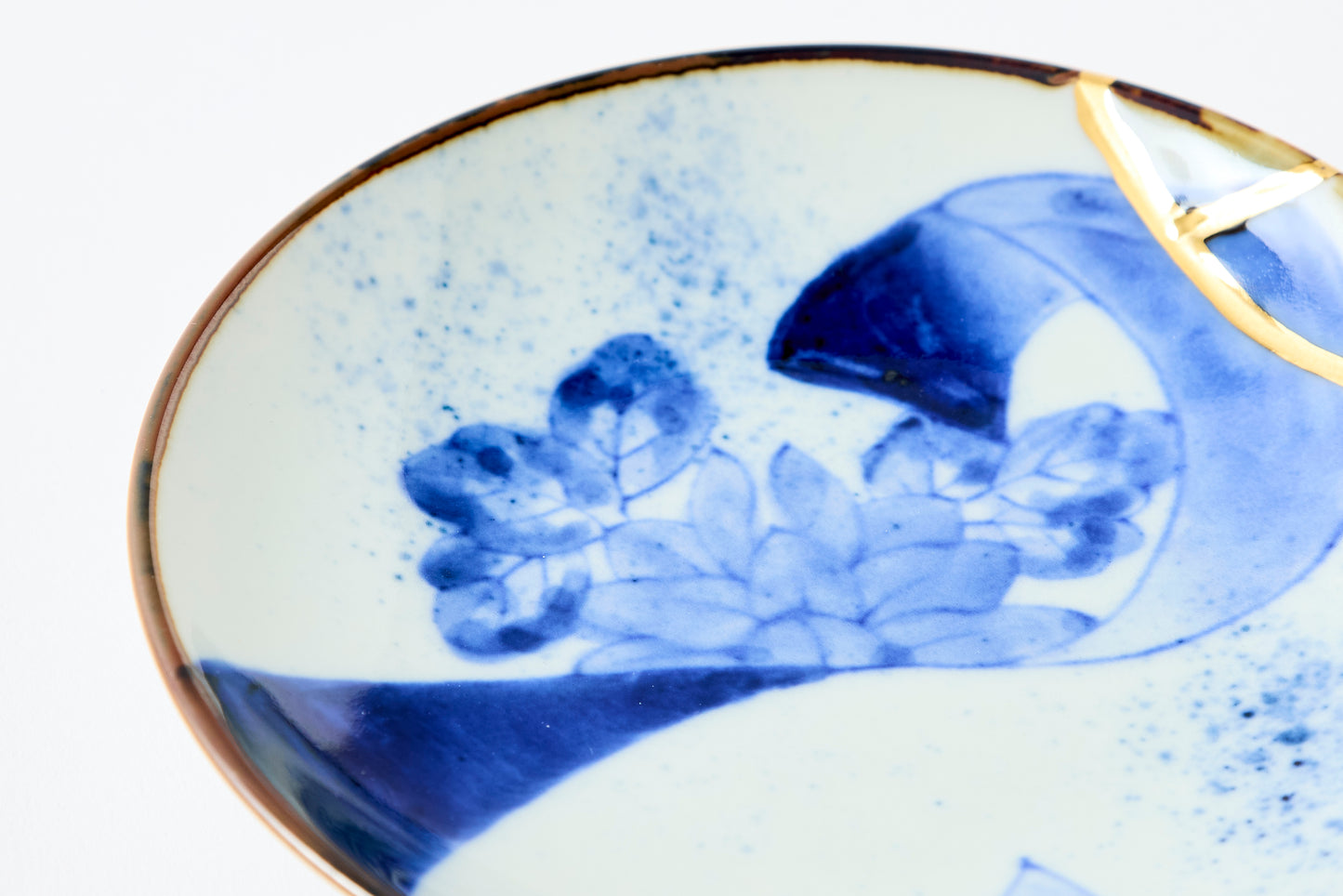 Gold Line Kosome Floral Garland Small Plate Imari Porcelain