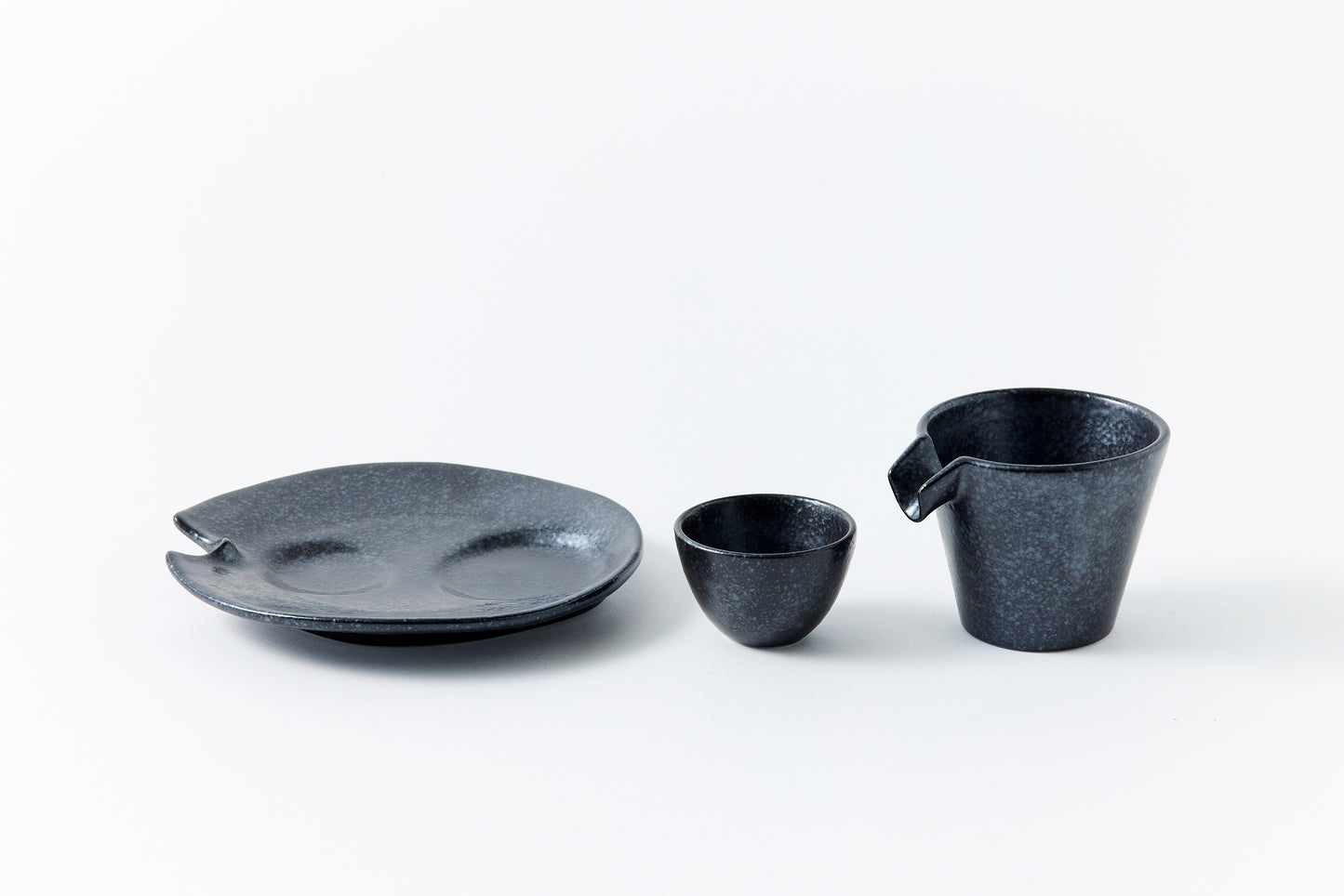 Shizuru Cold Sake Server Silver Black