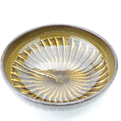 FD Amber Glaze Brush Stroke Round Flat Bowl Hasami Porcelain