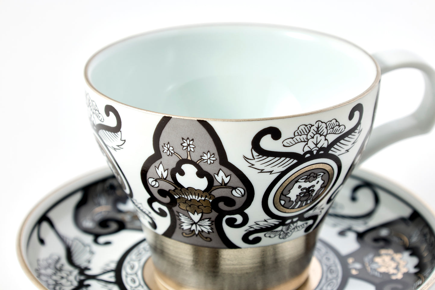 Teacup & Saucer - JS Ko-Imari Floral Pattern 150ml