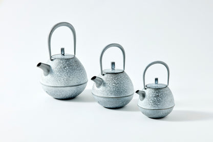 Nambu Ironware Egg Teapot Small – Snow