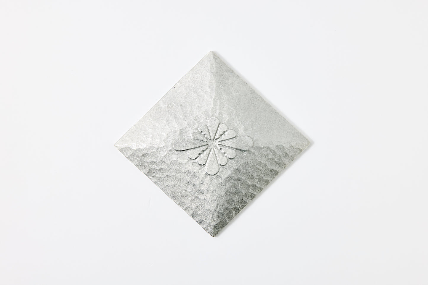 Kamahachi plate L
