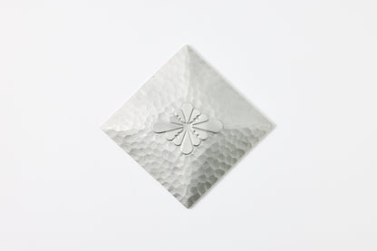 Kamahachi plate L