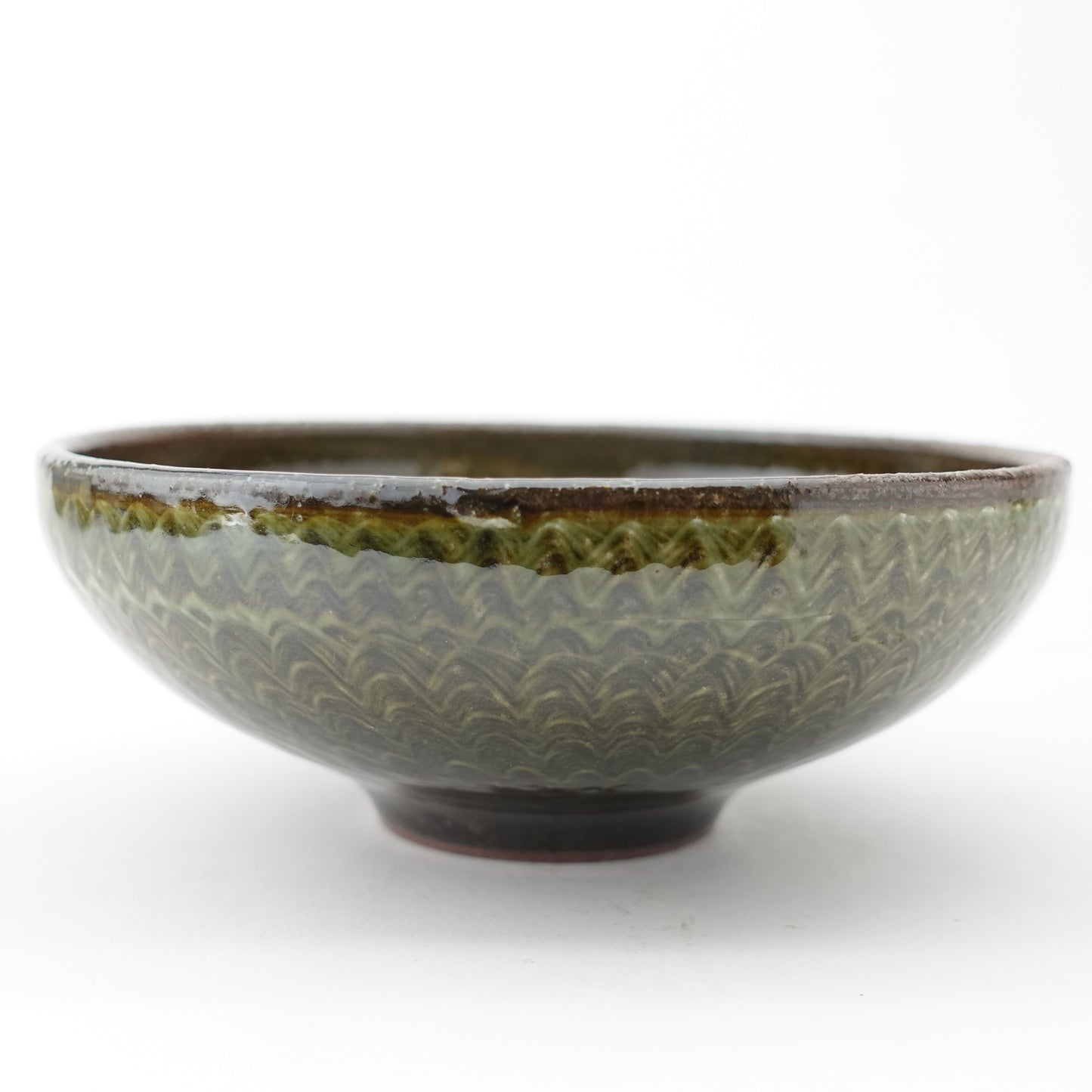 FD Green Glaze Bold Double Brush Stroke Round Flat Bowl Hasami Porcelain