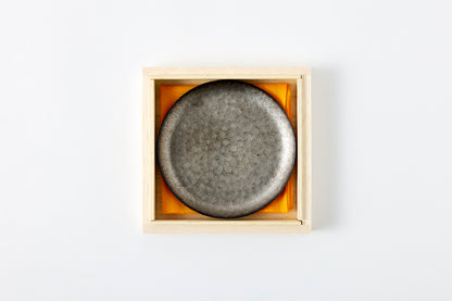 Small Plate – Crossed Blades / Silver White
