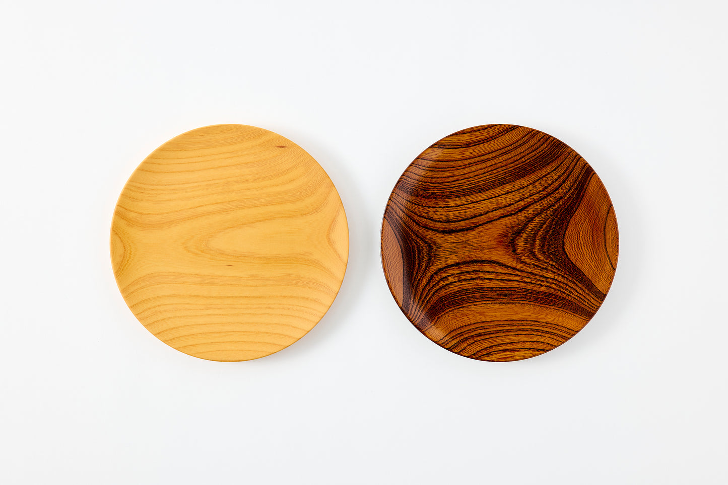 Lacquer Nitori Plate Keyaki φ21cm