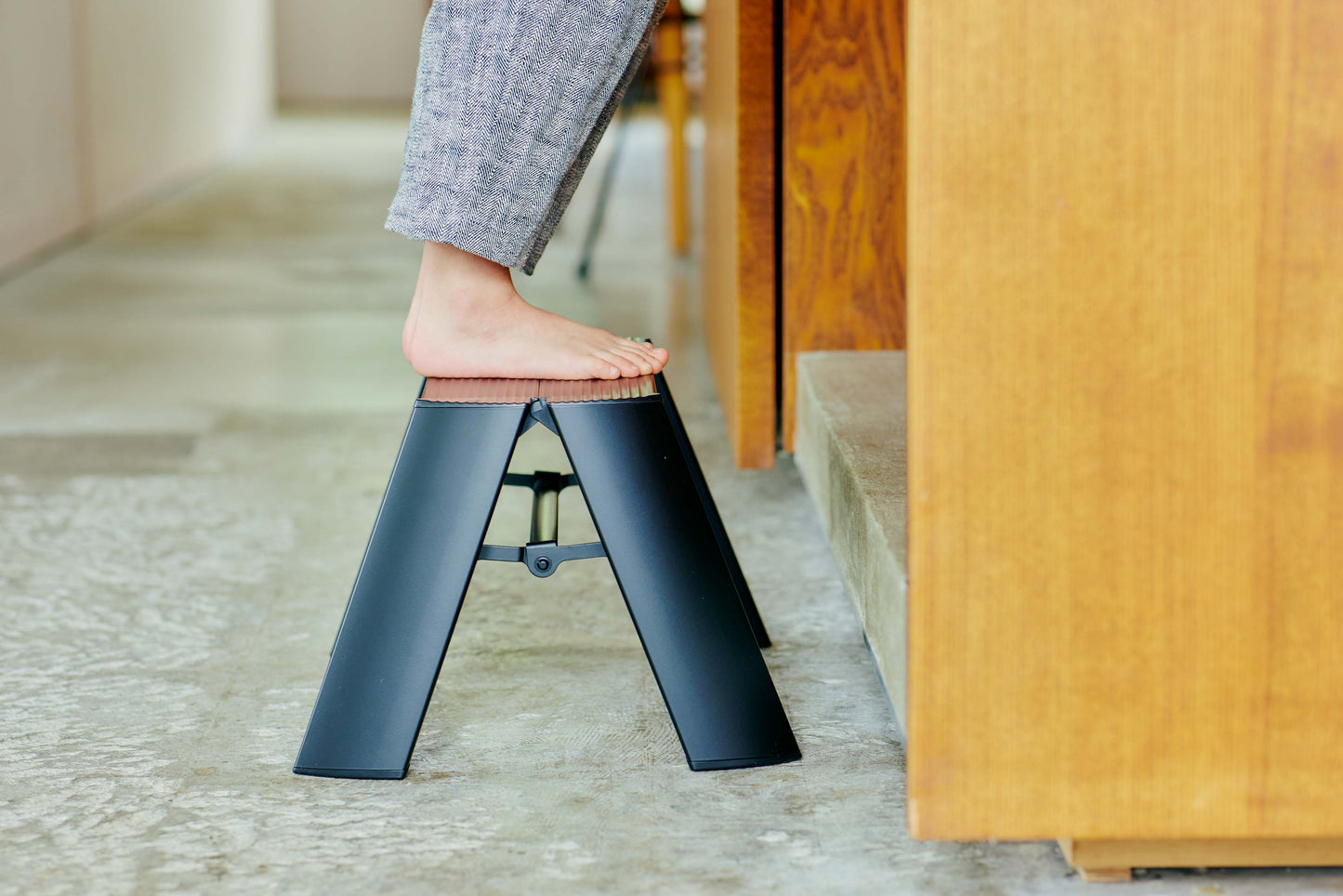 lucano Step Stool/1-Step