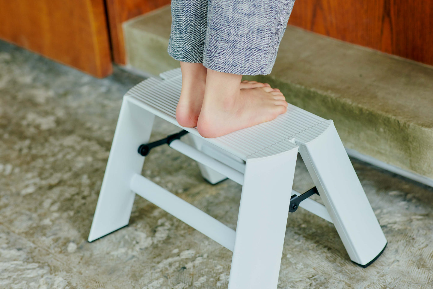 lucano Step Stool/1-Step