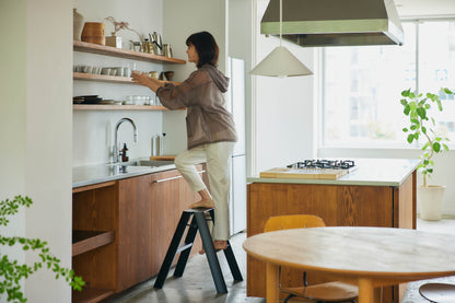lucano Step Stool
