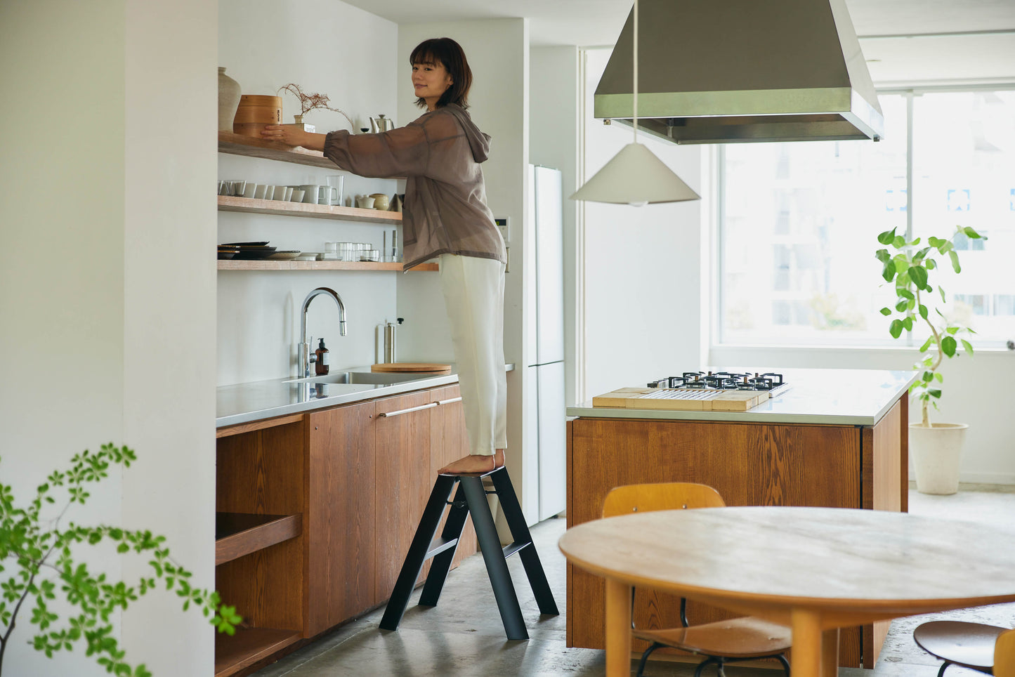 lucano Step Stool