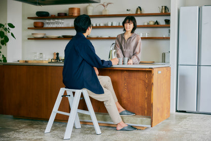 lucano Step Stool