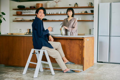 lucano Step Stool