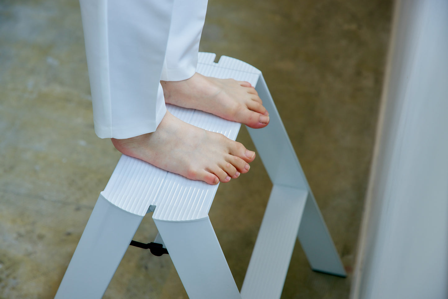 lucano Step Stool