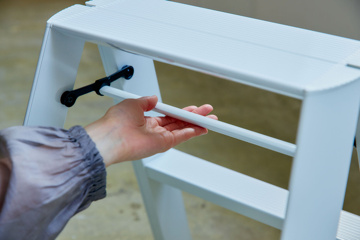 lucano Step Stool