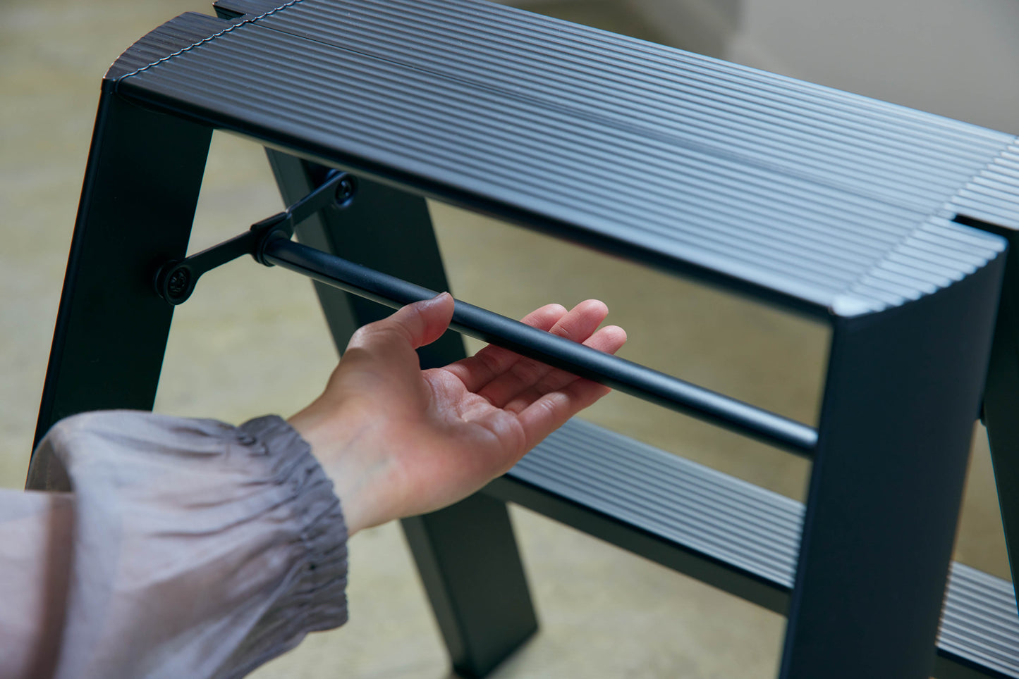 lucano Step Stool