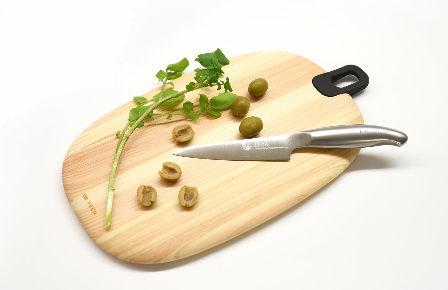 TEUD Cutting Board L